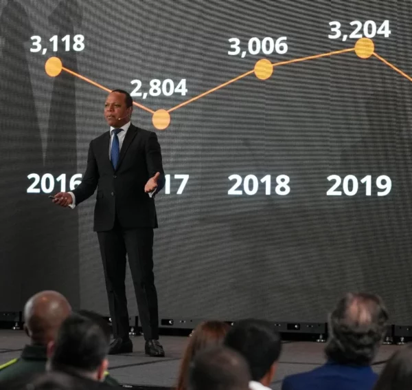 Milton Morrison, director del Intrant,  presenta campaña.