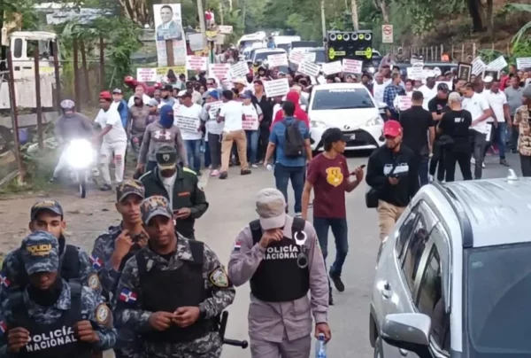 Ayer un grupo de campesinos   volvió a exigir  traslado justo.