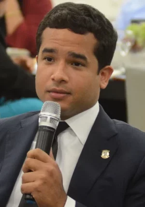 Omar Fernández: “Ojalá el presidente pueda abordar los temas de inflación, inseguridad y energía de manera acertada”