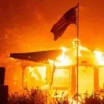 «Parece un infierno»: Al menos 2 muertos y más de 1,000 estructuras destruidas por incendios en Los Ángeles