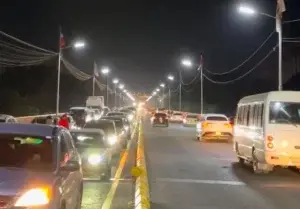 Alcaldía SDN ilumina el puente Jacinto Peynado