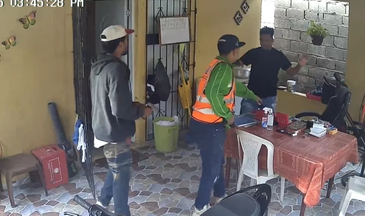 Eddy Miguel Lugo Espinal (La Avispa) fue captado en video mientras cometía asalto.