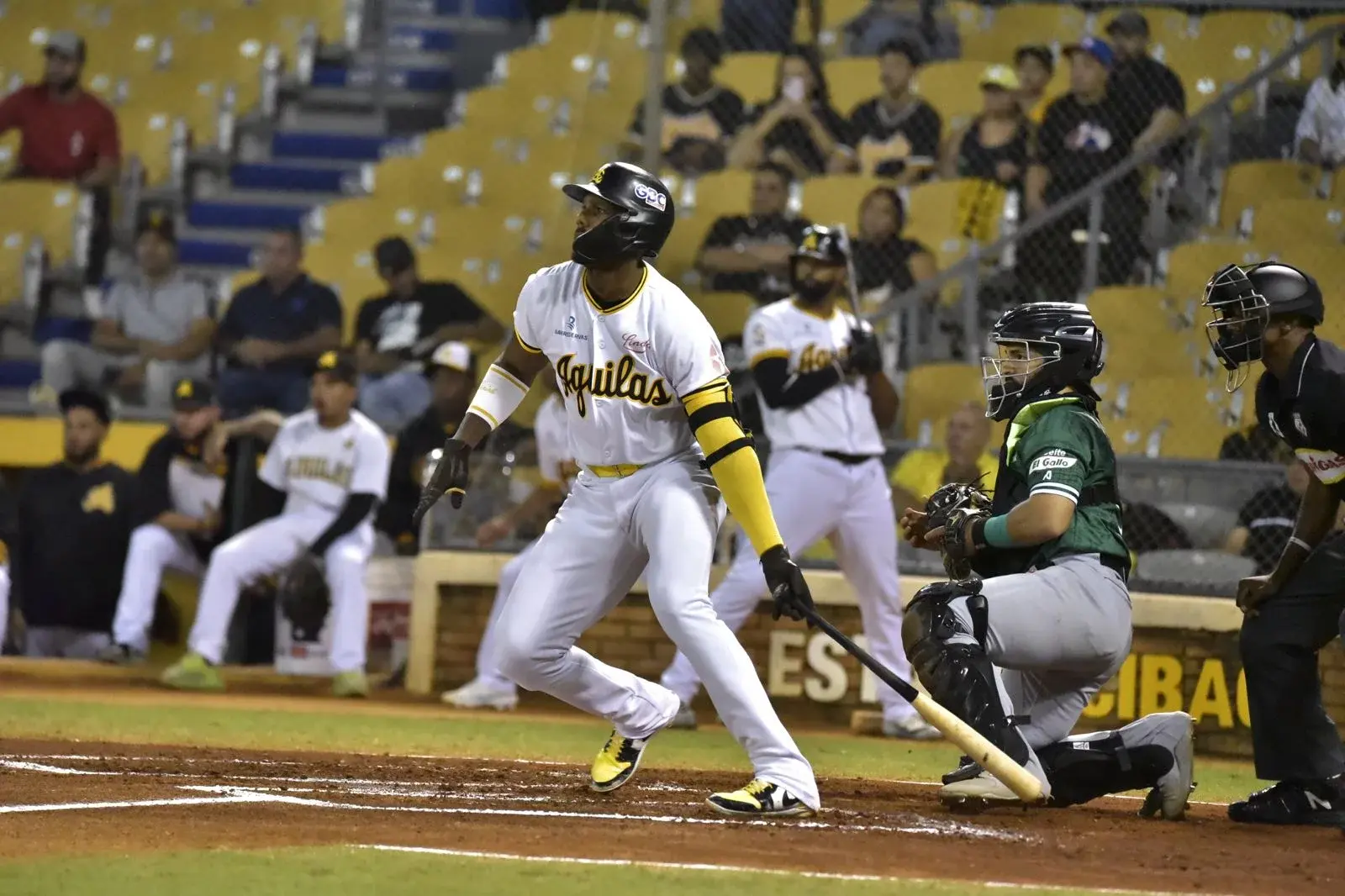 Águilas alzan vuelo y cortan racha negativa con triunfo ante Estrellas