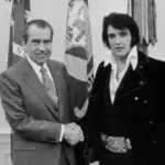 El día que Elvis Presley le quiso regalar una pistola a Richard Nixon, el presidente de EE.UU.