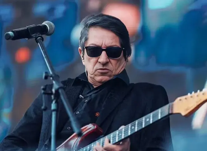 Julio Moura, guitarrista del grupo argentino Virus, investigado por la muerte su pareja