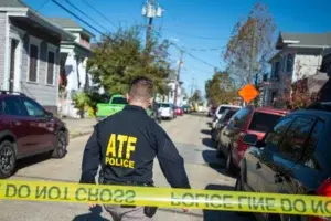 FBI investiga atropello en Nueva Orleans como ataque terrorista y busca a más implicados