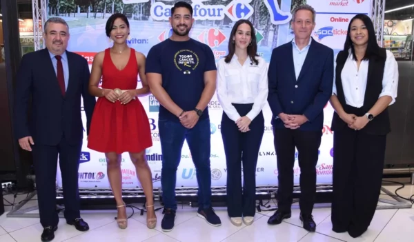 Gerardo García, Karla Martín, Isaac Castillo, María Teresa Sangiovanni, Oliver Pellin, Marlene Peña y Sonia de Young.