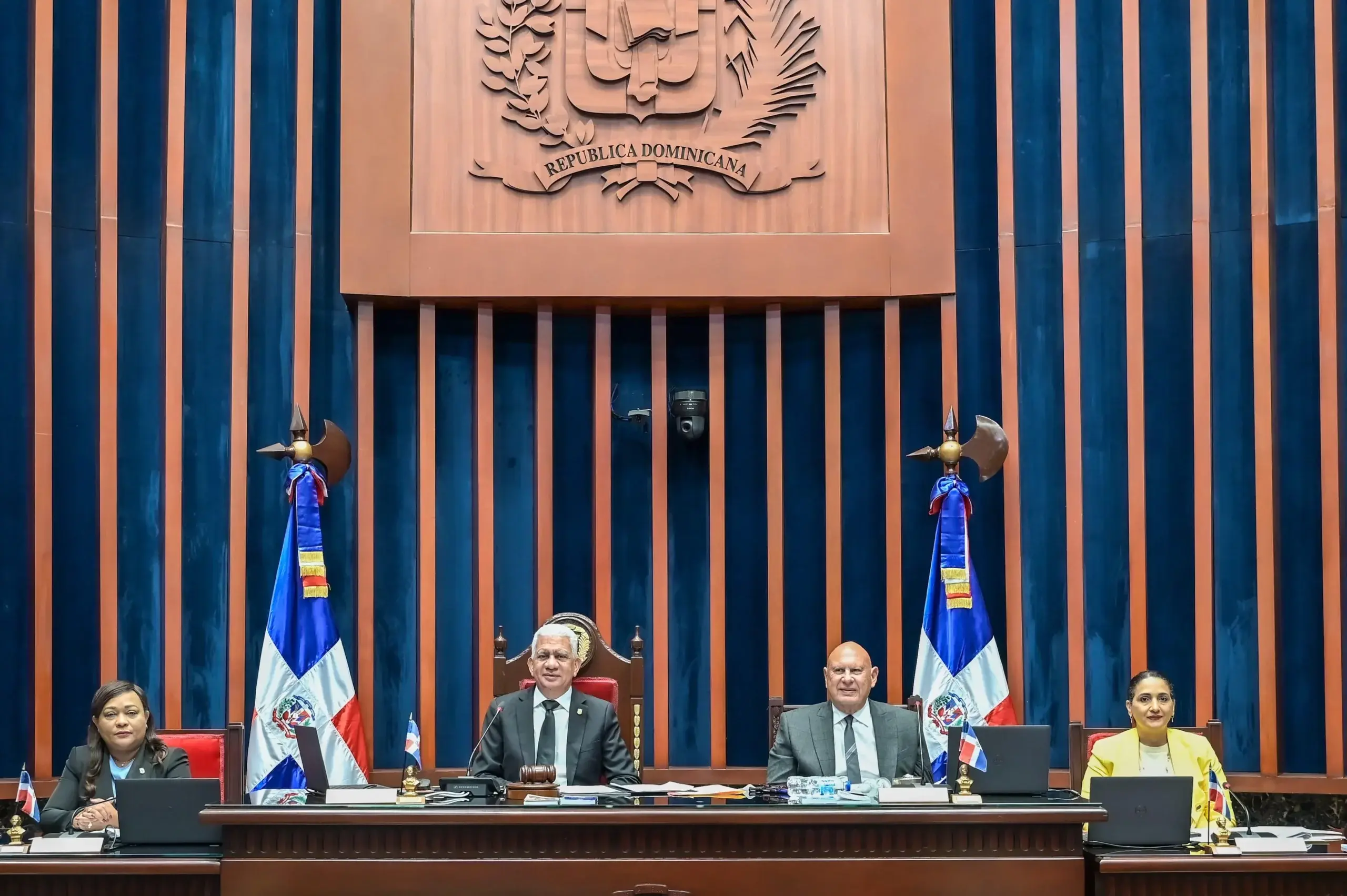 Senado declara de urgencia y aprueba modificaciones a Ley de Residuos Sólidos