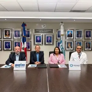 CEDIMAT y IRONMAN 70.3 Cap Cana firman convenio para garantizar atención médica y promover la salud preventiva en atletas