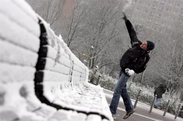 adolescentes-temperaturas-frio-nieve