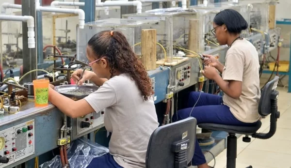 Este año comenzará la discusión de revisión salario.