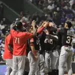 Leones del Escogido propinan paliza a Tigres del Licey