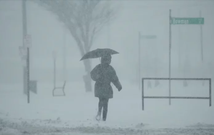 Cómo protegerse del frío extremo durante las tormentas invernales en Estados Unidos