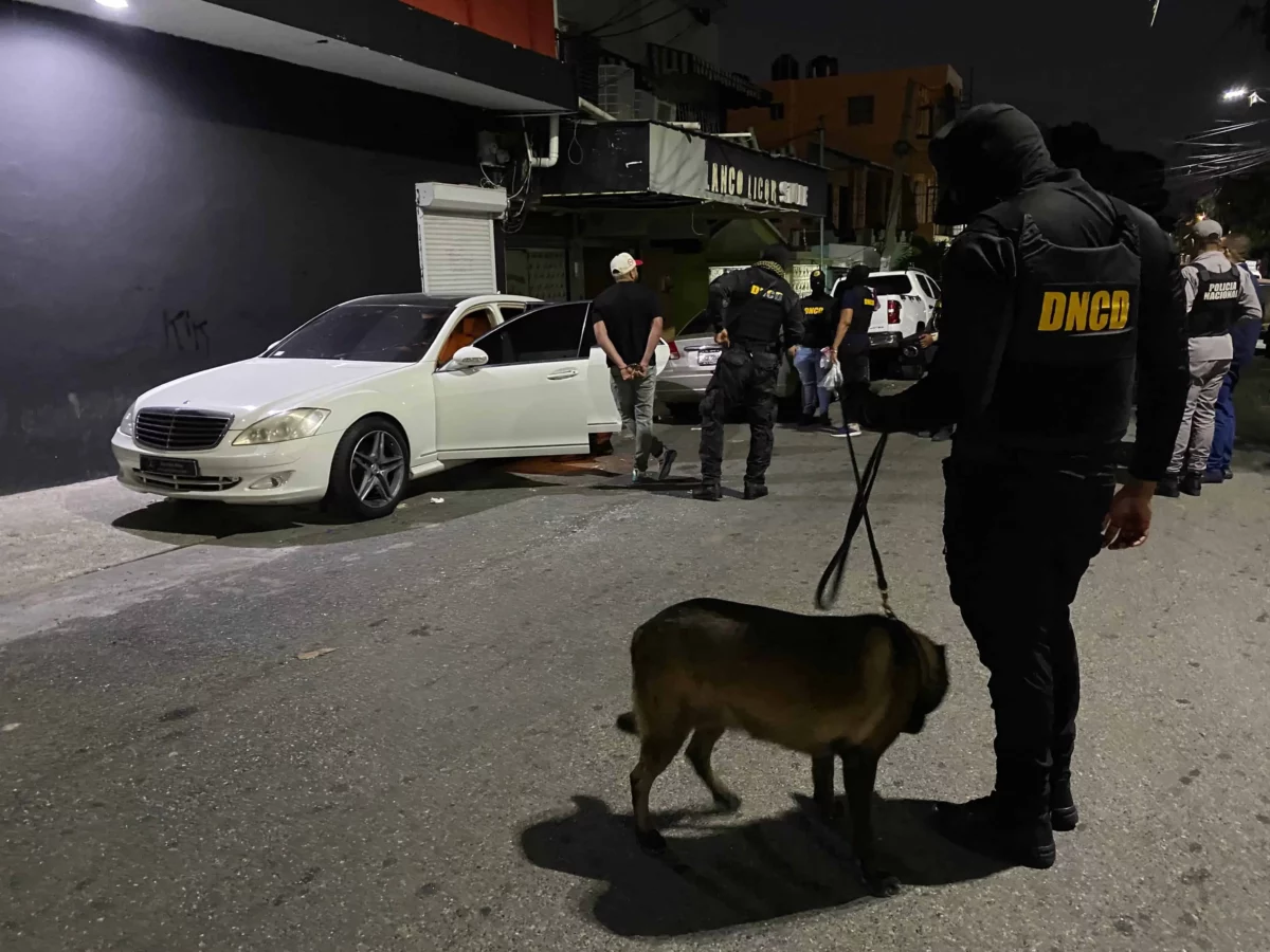 realizan-allanamientos-a-red-de-narcotrafico-de-operacion-arrecife-20