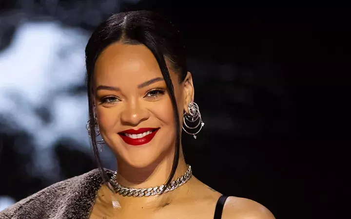 Rihanna celebró que se mantuvo sobria durante todo el 2024