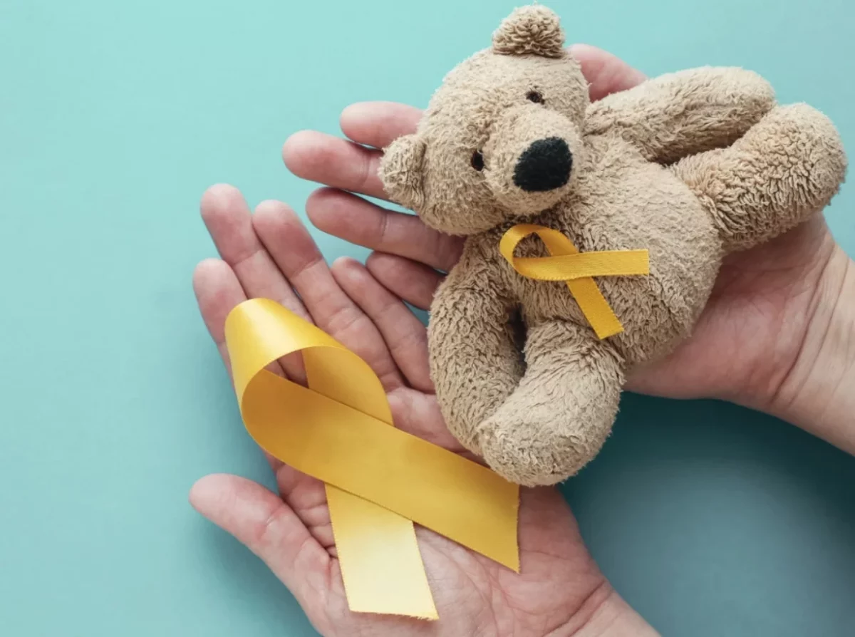 Entre los síntomas del cáncer en niños están manchas blancas en los ojos. Archivo