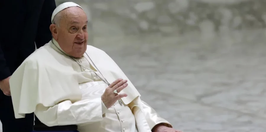 El papa Francisco, de 88 años, está ingresado en el hospital de Gemelli desde el pasado 14 de febrero por una neumonía bilateral. fuente externa. El papa Francisco, de 88 años, está ingresado en el hospital de Gemelli desde el pasado 14 de febrero por una neumonía bilateral. fuente externa.