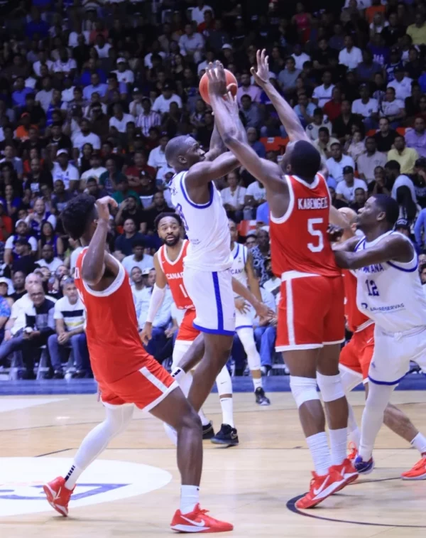 David Jones fue parte clave en la triunfo del pasado viernes de Dominicana ante Canadá.