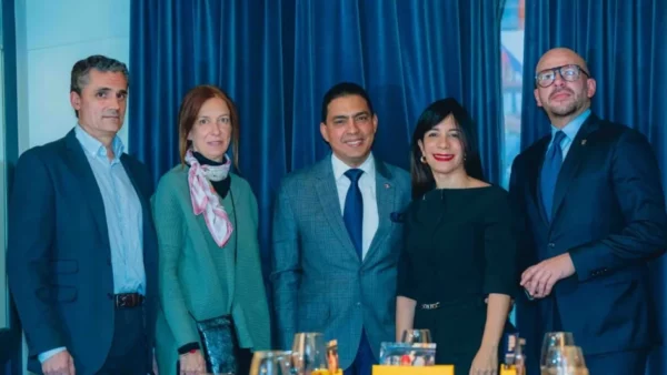 Pedro Alcaraz, Ruth Ocañez, Hardy Santana, Desirée González y Ignacio Vásquez.