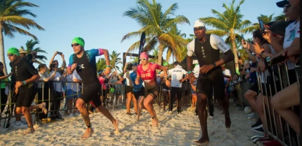 El año pasado más de 1,200 atletas de 36 países formaron parte del Ironman 70.3 en Cap Cana.   fuente externa