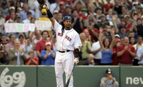 El dominicano Manny Ramírez alcanzó el estrellato con  los Medias Rojas de Boston.  Ap