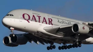 "Tuve que viajar en un avión junto al cuerpo de una mujer que murió durante el vuelo"