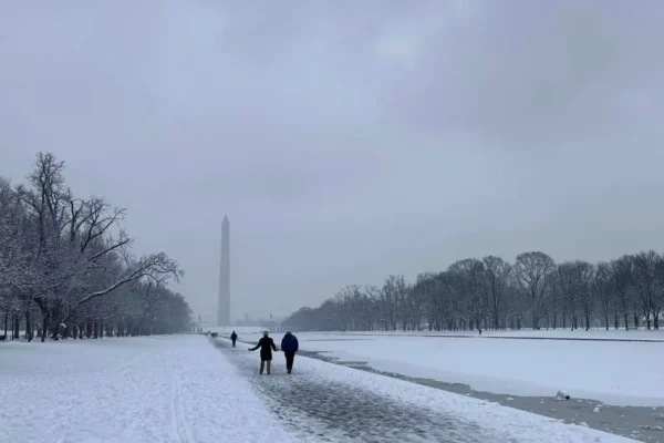 Tres muertes en EEUU por nuevo temporal que amenaza con batir récords