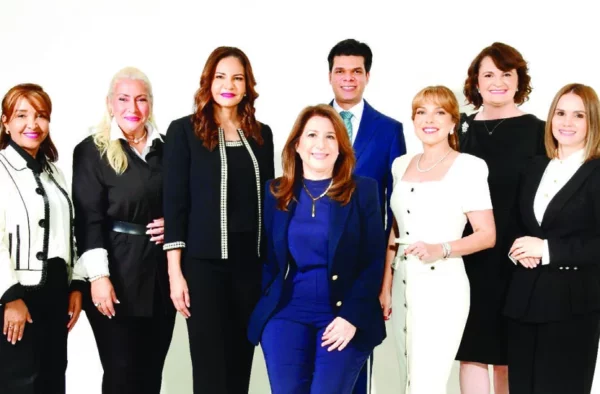 La directiva de la Asociación Dominicana de Profesionales de Etiqueta y Protocolo.