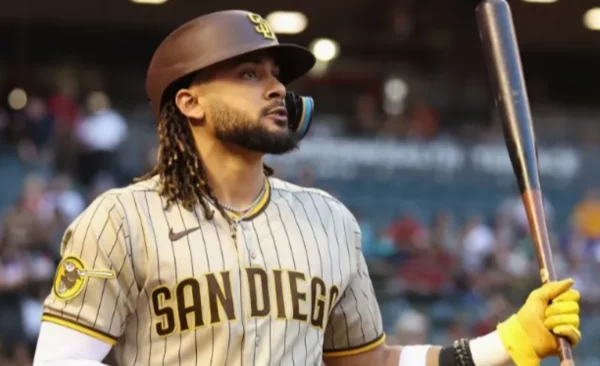 El dominicano Fernando Tatis Jr. es candidato a ganar el premio JMV de la Liga Nacional.  AP