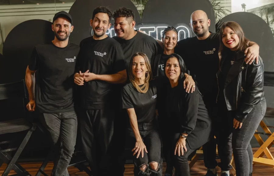 Elenco de la pieza teatral “Un viaje a ciegas”. Elenco de la pieza teatral “Un viaje a ciegas”.