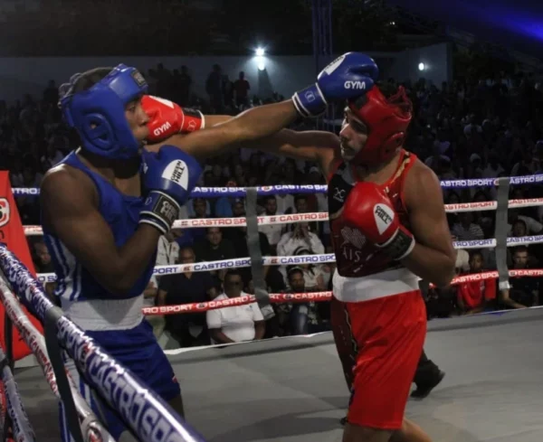 Acción de uno de los combates de la jornada de ayer.