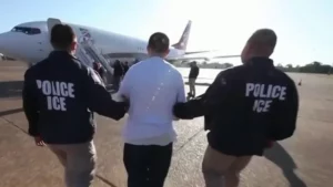 ICE es la institución responsable de realizar las deportaciones. Fuente externa
