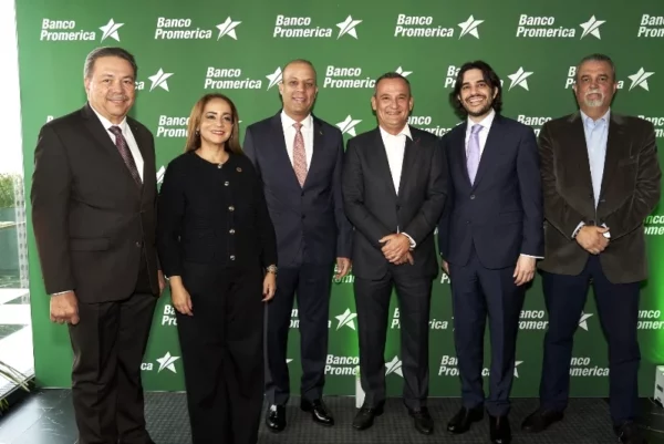 Simón Suárez, Aguie Lendor, Carlos Julio Camilo, Álvaro Peña, Héctor Inchaustegui y  Artur Cabré.