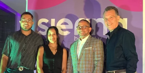 César y Jelkiria Saldaña, Nelson Ramírez y  Pablo Barcarola.