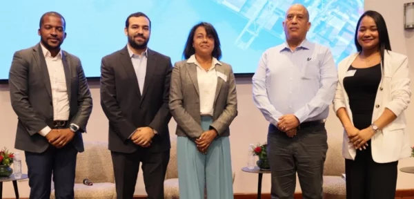 Ejecutivos  del Comité Nacional de Facilitación de Comercio, durante el encuentro.