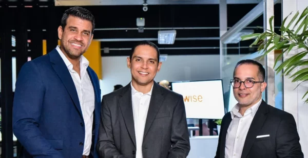 Modesto Reyes, Miguel Familia y  Carlos Burgos.