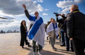Hamás dice que el canje de rehenes en Gaza aún es posible si Israel cumple con el acuerdo