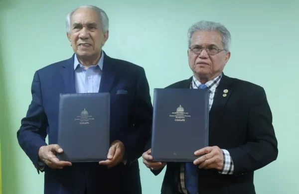 José García,  del Conape y Waldo Suero,  del CMD. Elieser Tapia