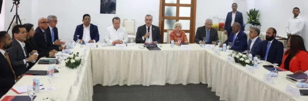 La reunión se realizó ayer en la sede de la Dirección de Ética e Integridad Gubernamental, ubicada en el edificio de Oficinas Gubernamentales JPD.  e. tapia