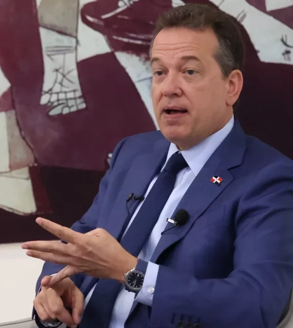 Víctor  Bisonó afirmó que el país   es un referente en el combate contra los ilícitos comerciales.