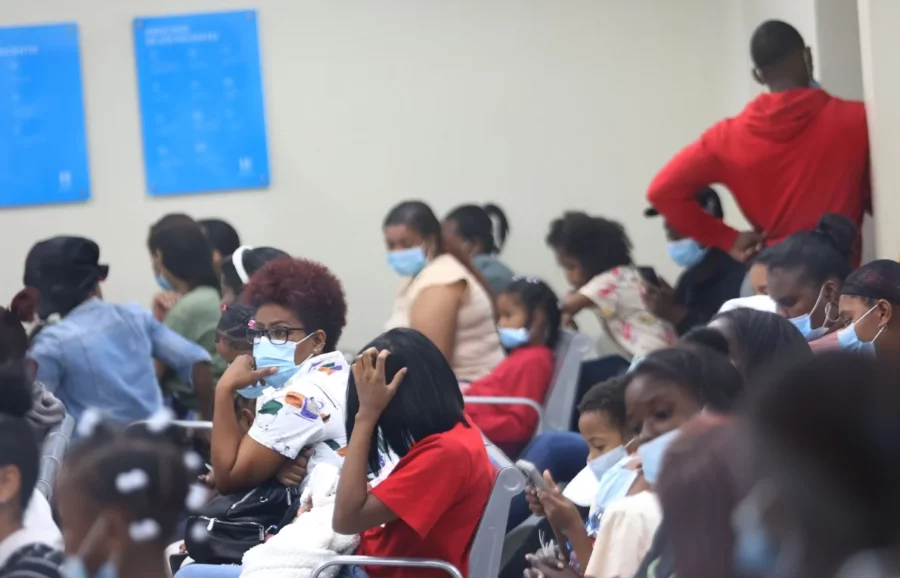 A Hospital Robert Reid llegaron varios pacientes con afecciones gripales. Elieser Tapia A Hospital Robert Reid llegaron varios pacientes con afecciones gripales. Elieser Tapia