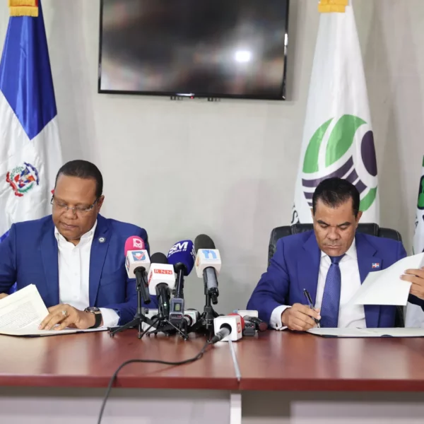 Dida y Pro Consumidor firman acuerdo proteger afiliados de copagos salud