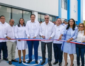 Presidente Abinader inaugura primer hospital traumatológico de la región Sur