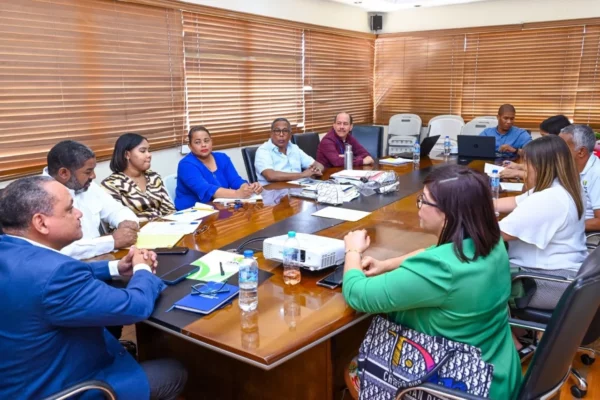 Reunión trató caso cárceles.