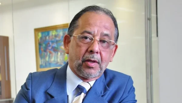 El veterano periodista Huchi Lora. Fuente externa