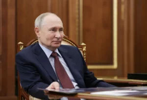 Putin dispuesto a negociar, aunque duda de la legitimidad de Zelensky como presidente de Ucrania