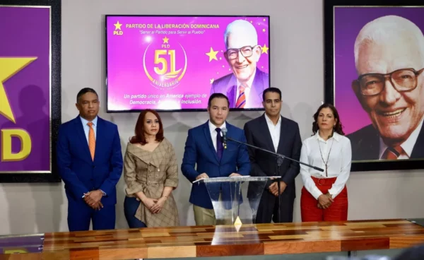 Ayer, el PLD formalizó una queja y una petición a Participación Ciudadana.