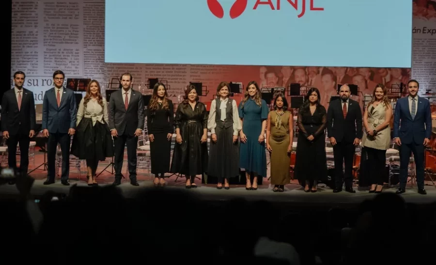 Ejecutivos de la asociación durante el encuentro. Ejecutivos de la asociación durante el encuentro.