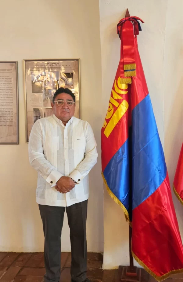 Cónsul honorario de Mongolia en la República Dominicana, Miguel Calzada León. Fuente externa
