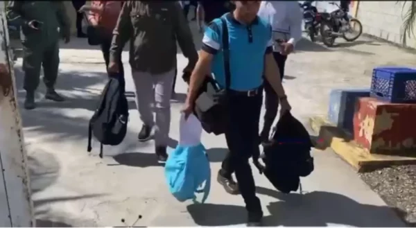 mochilas estudiantes de duarte